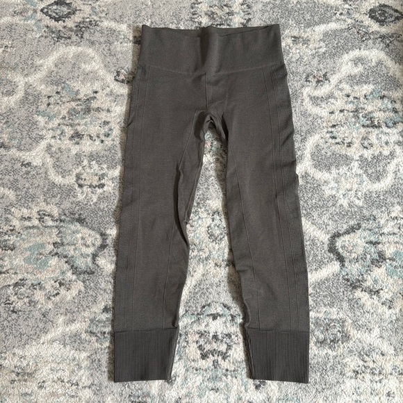 Lululemon Ebb to Street Seamless Leggings - Picture 1 of 12